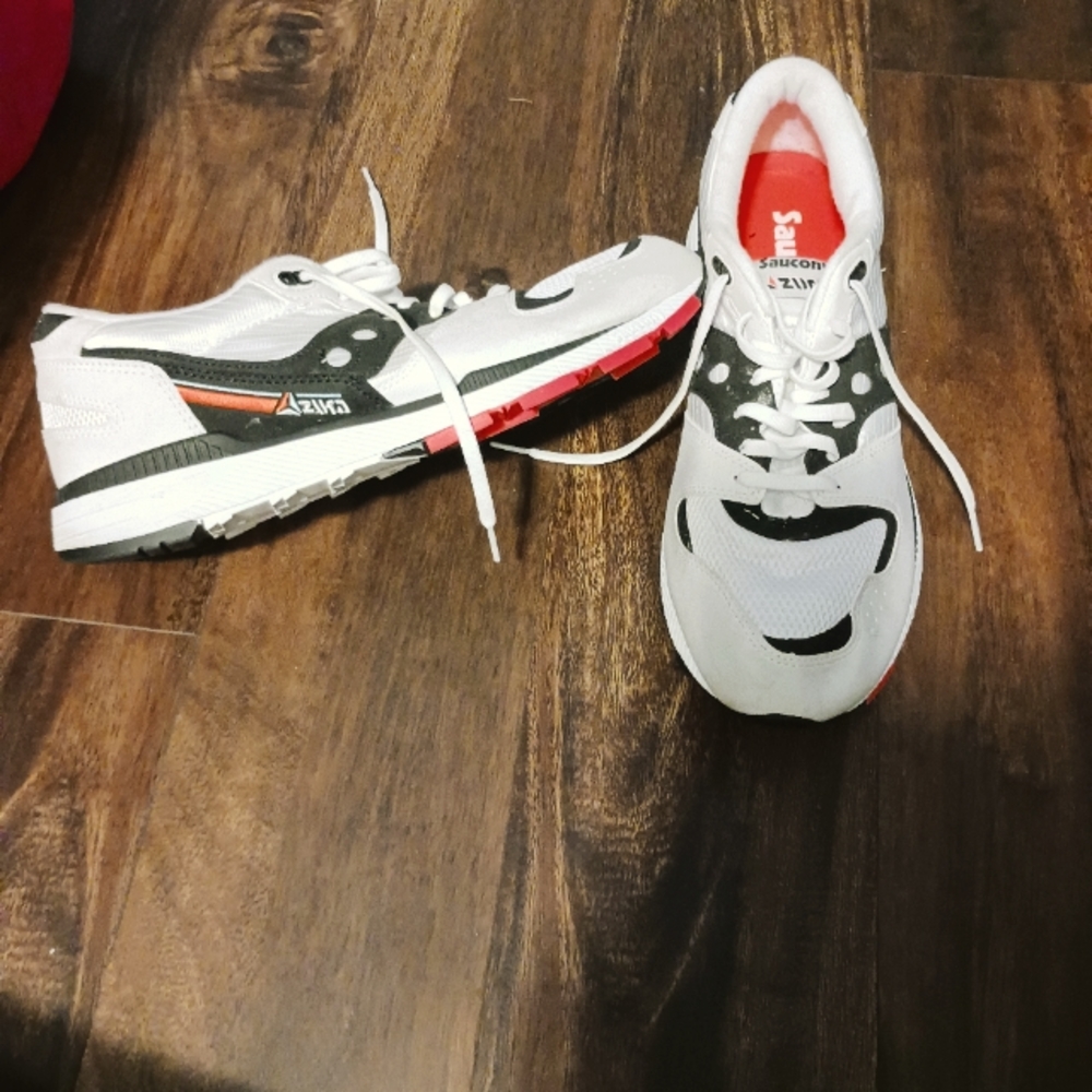 Mens sneakers